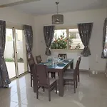 Anthorina 10 Vilă *